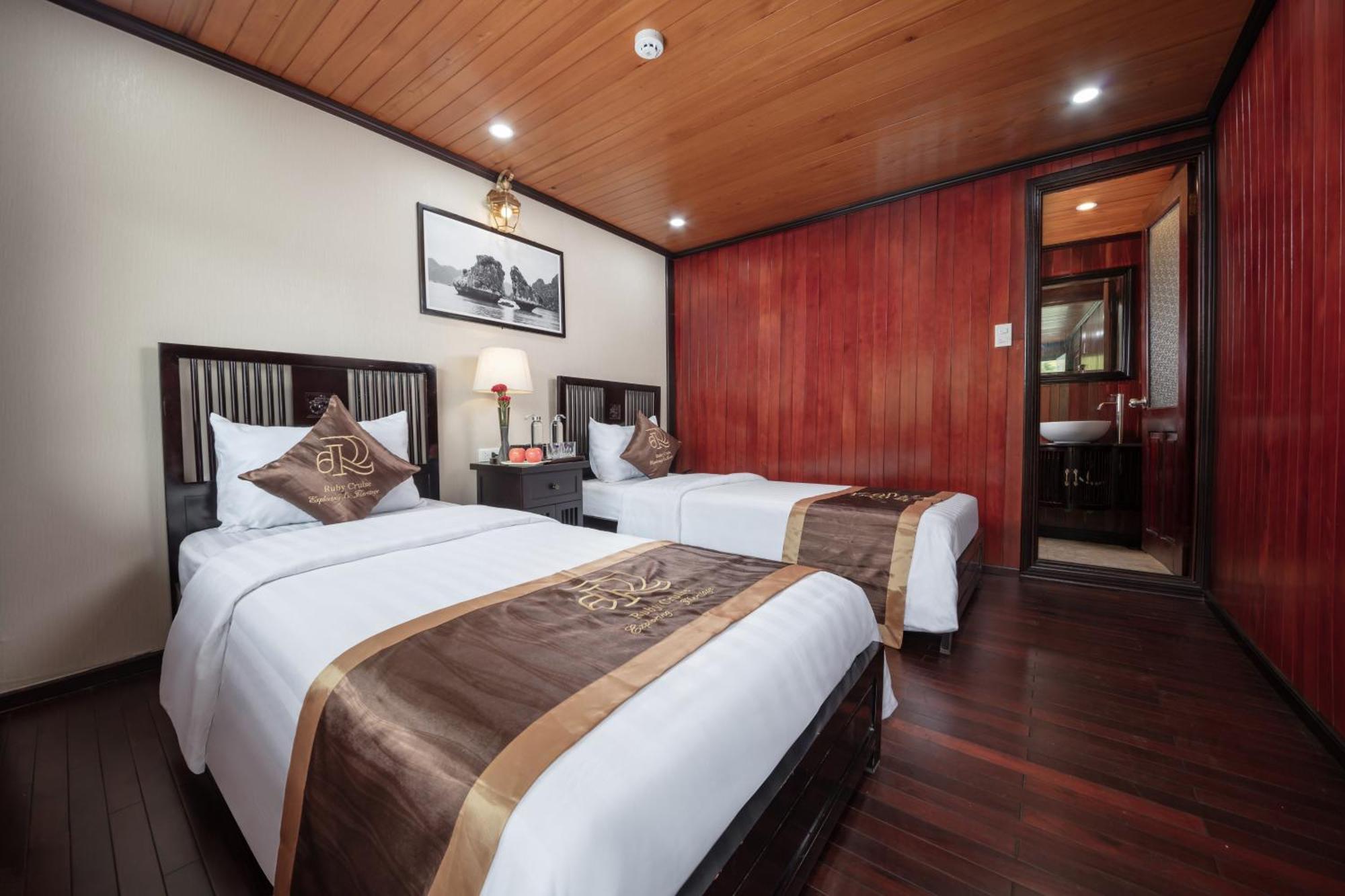 Ruby Cruise Hotell Ha Long Eksteriør bilde