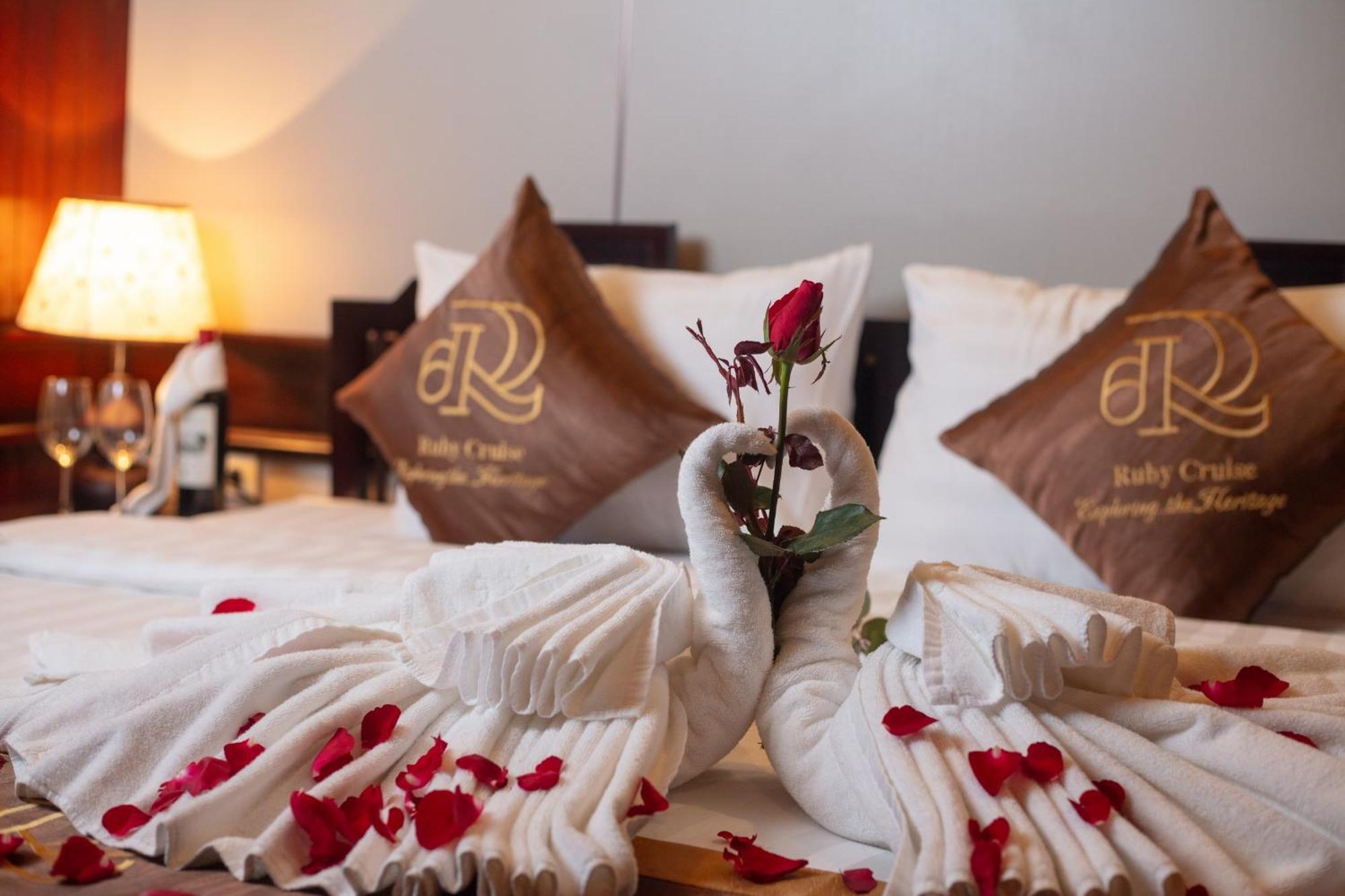 Ruby Cruise Hotell Ha Long Eksteriør bilde